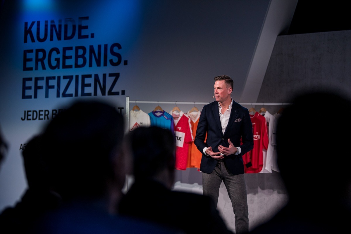 Erik Meijer bei der BMW Aftersaleskonferenz Erik Meijer bei der BMW Aftersaleskonferenz