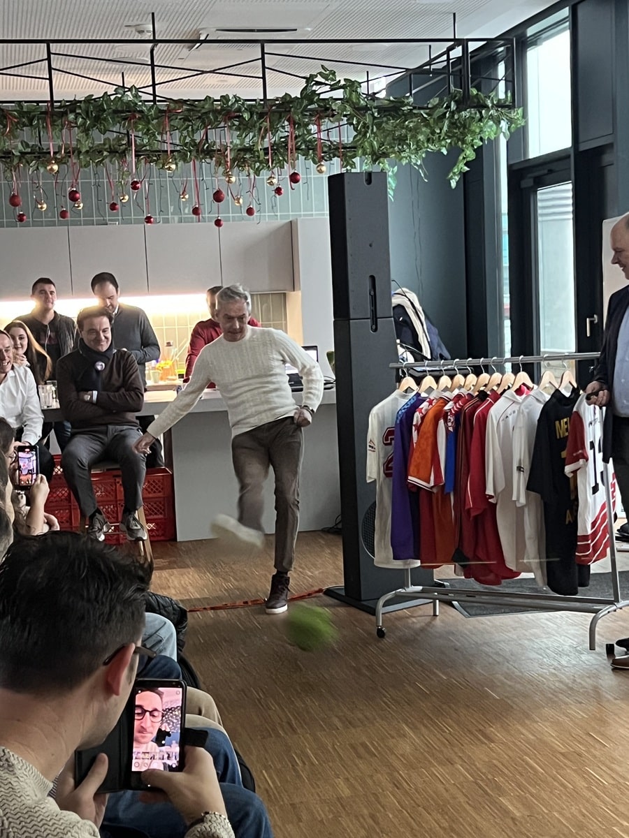 Minitor Aktion bei Keynote YNWA